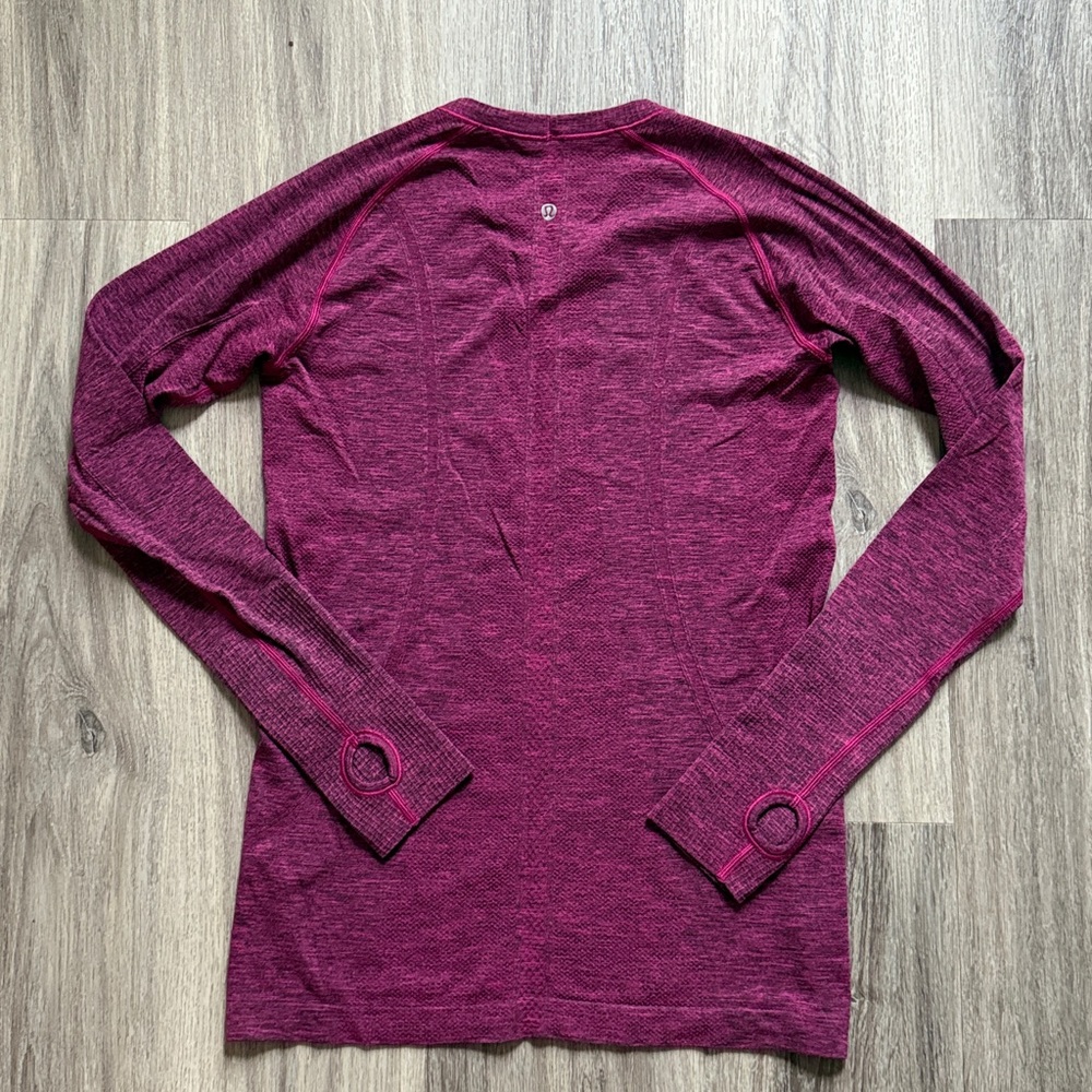 lululemon Long Sleeve Tee in Deep Plum Swiftly Tech Crewneck Size 10 - Picture 2 of 4